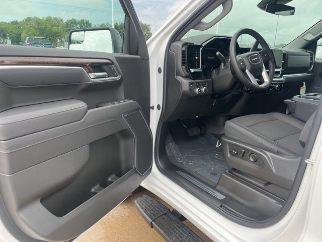 New 2026 GMC Sierra 1500 Elevation image 13