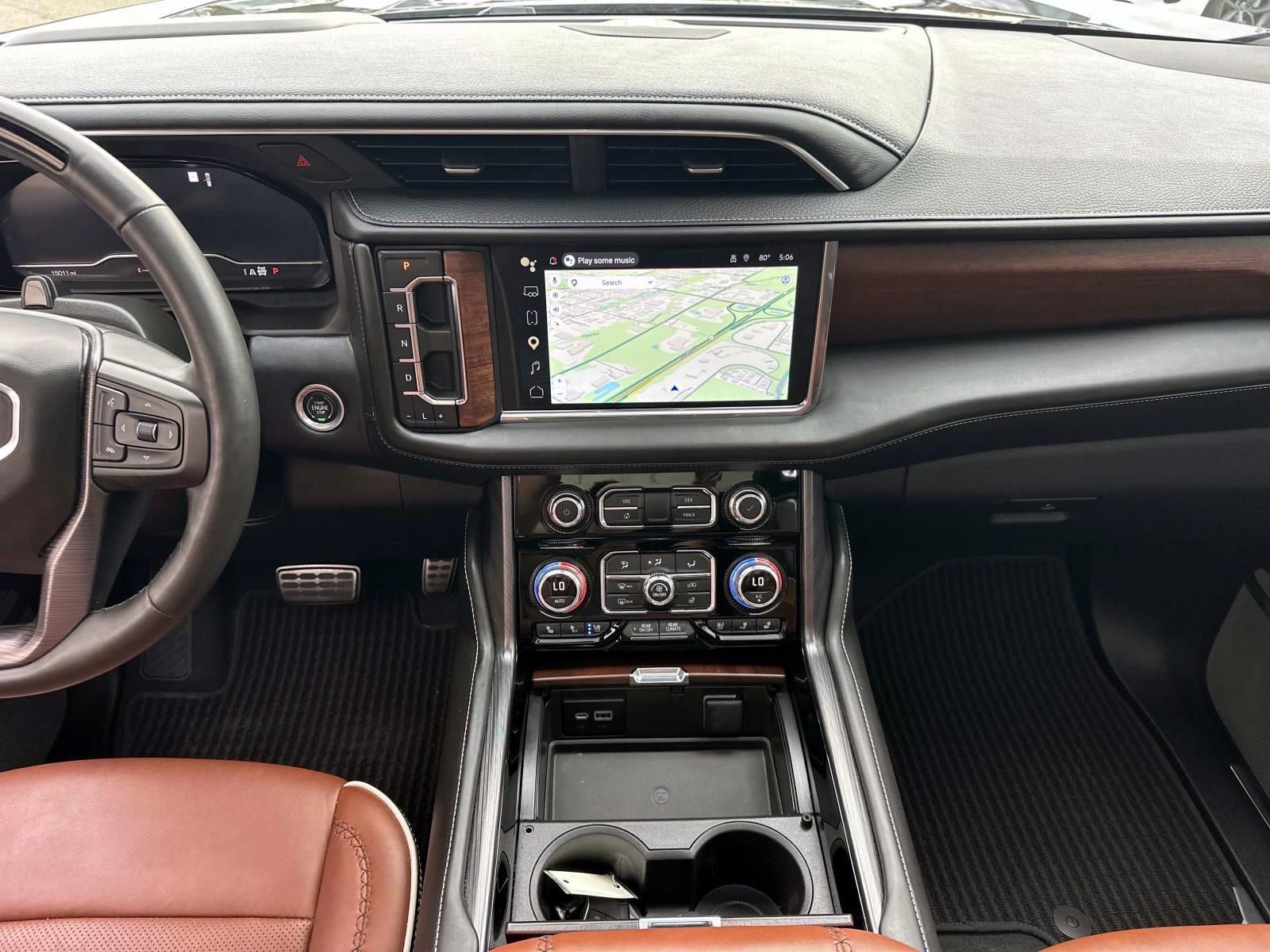 Used 2023 GMC Yukon XL Denali Ultimate image 31