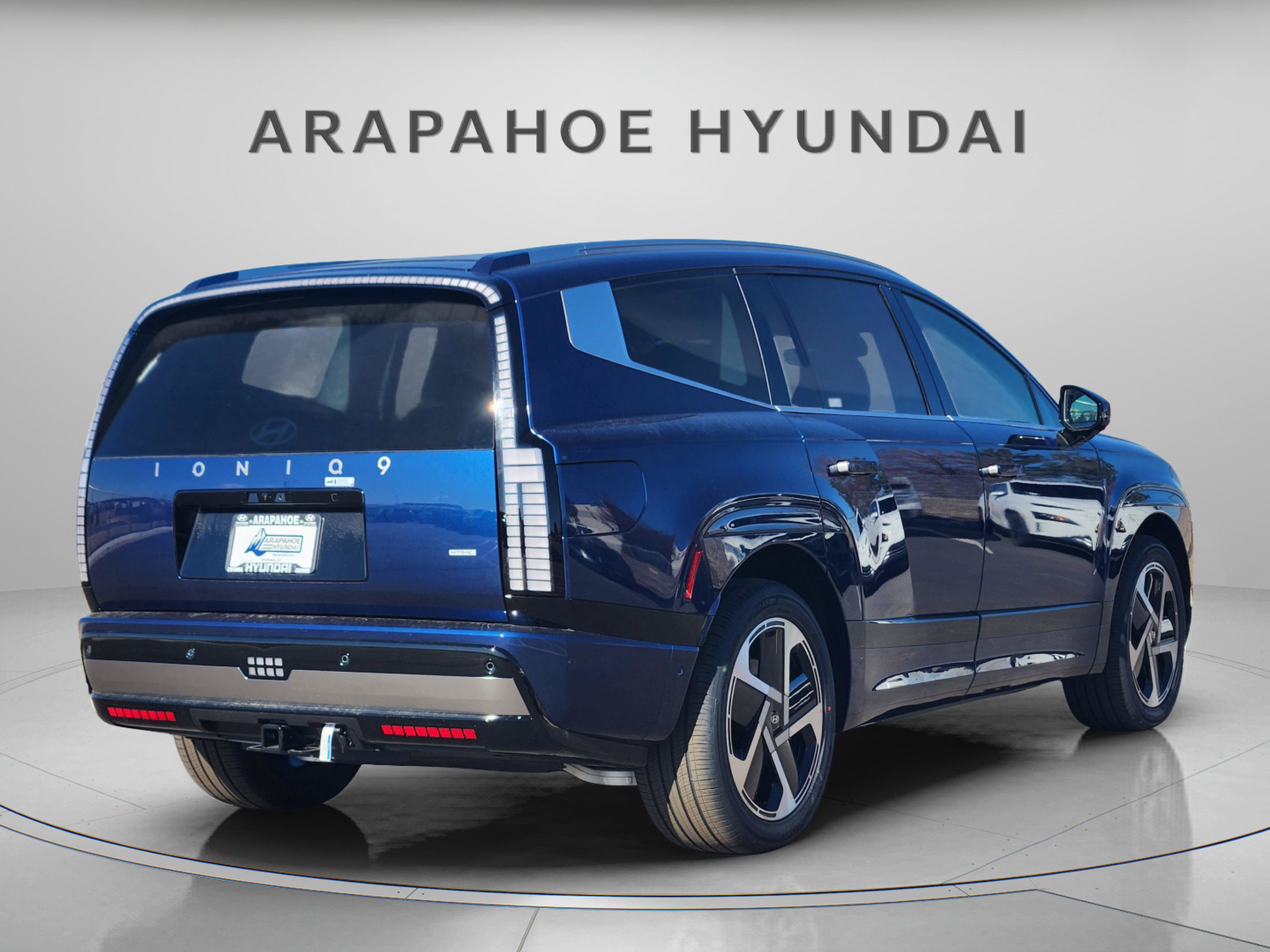 New 2026 Hyundai Ioniq 9 Calligraphy w/ Tow & Go Package AWD/4WD image 5
