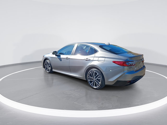 Used 2026 Toyota Camry XLE AWD/4WD image 6