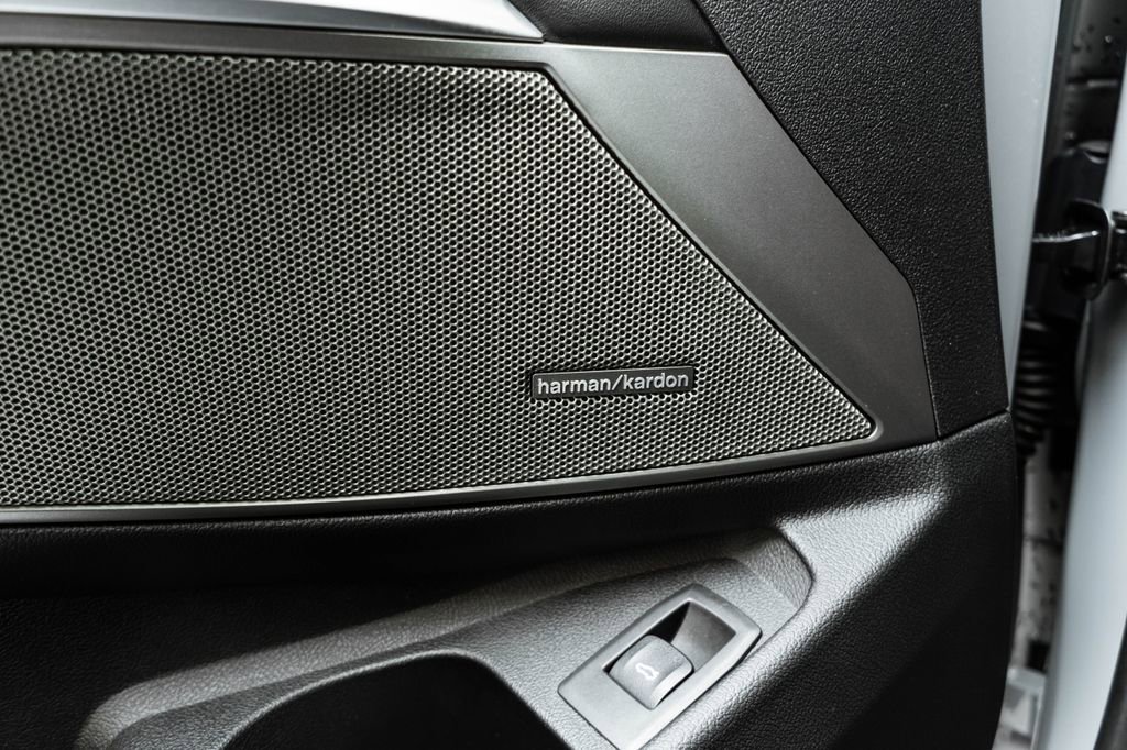 Used 2021 BMW M3 Competition w/ M Carbon Exterior Package RWD image 19