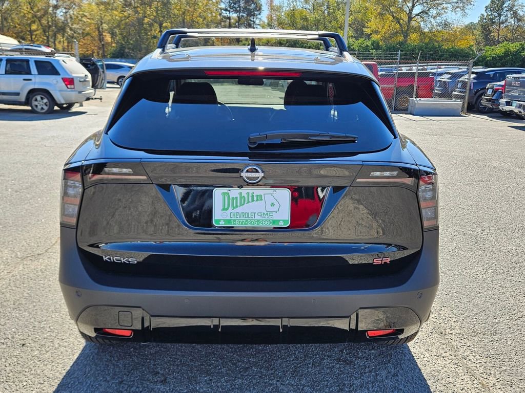 New 2026 Nissan Kicks SR w/ Cold Weather Package image 8