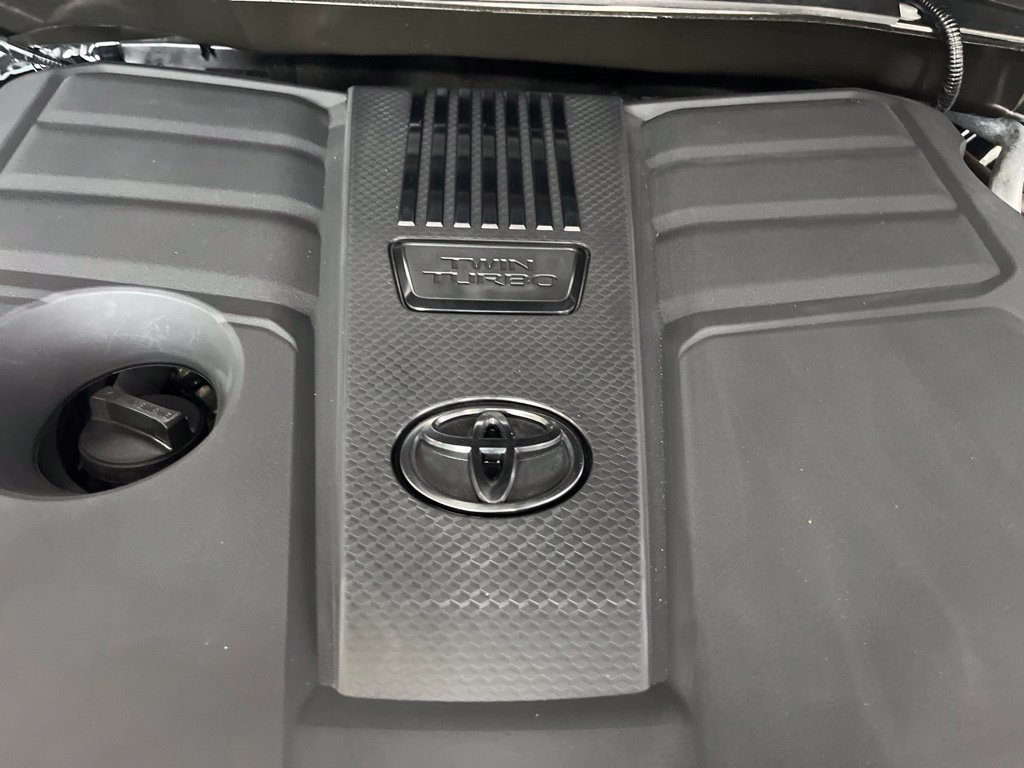 Used 2024 Toyota Tundra Platinum AWD/4WD image 10