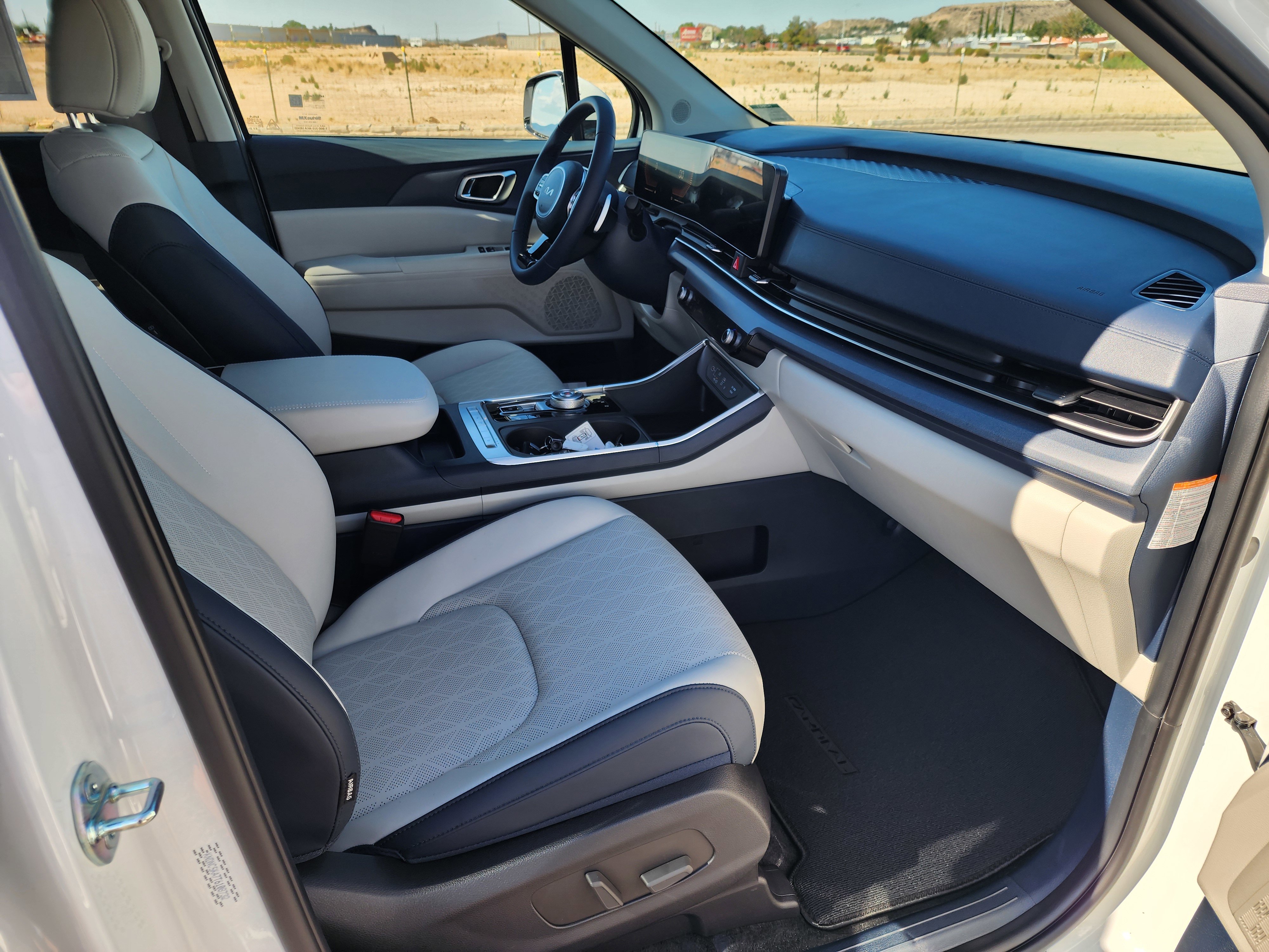 New 2026 Kia Carnival EX image 9