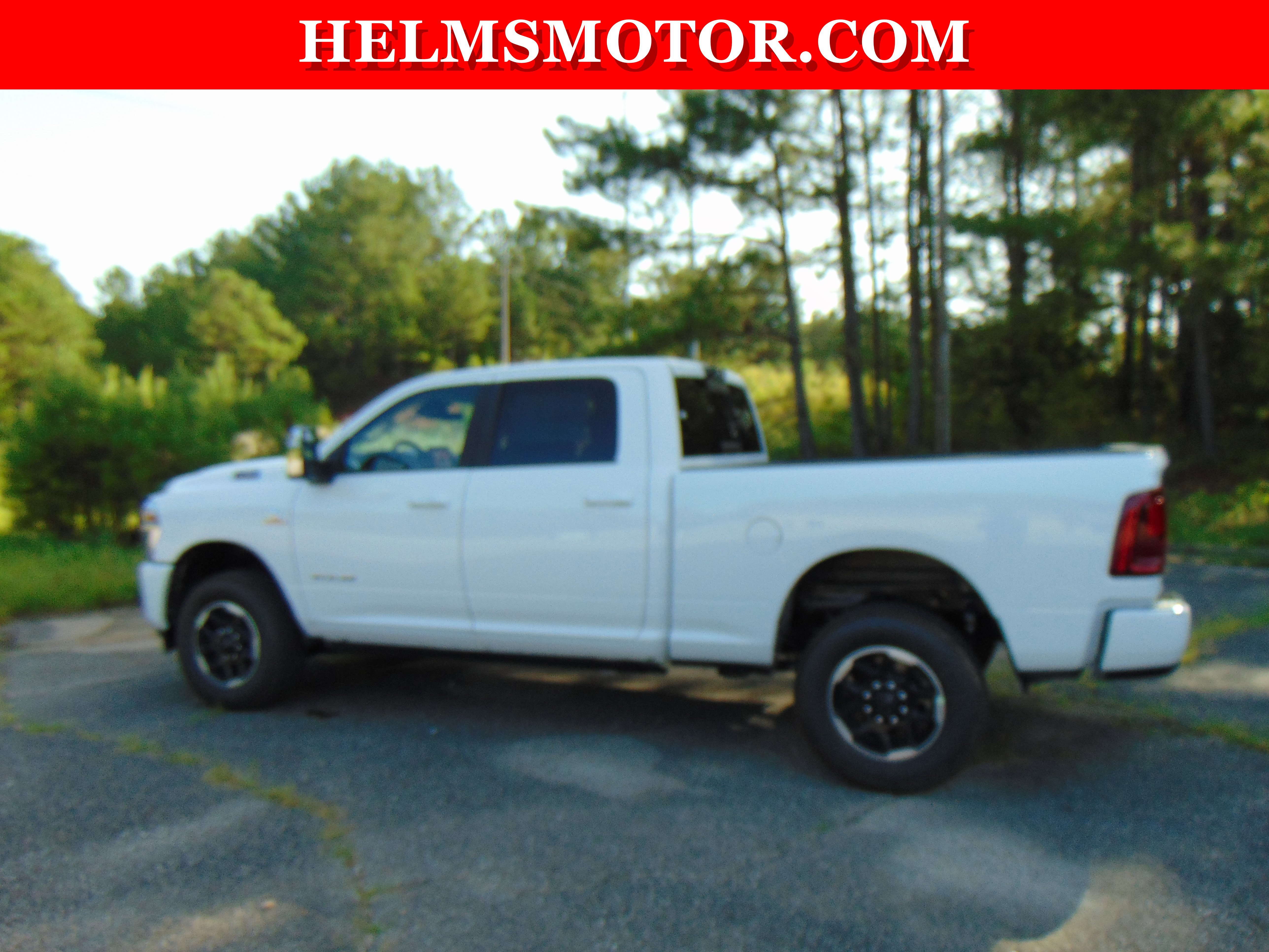 New 2025 RAM 2500 Laramie AWD/4WD image 3