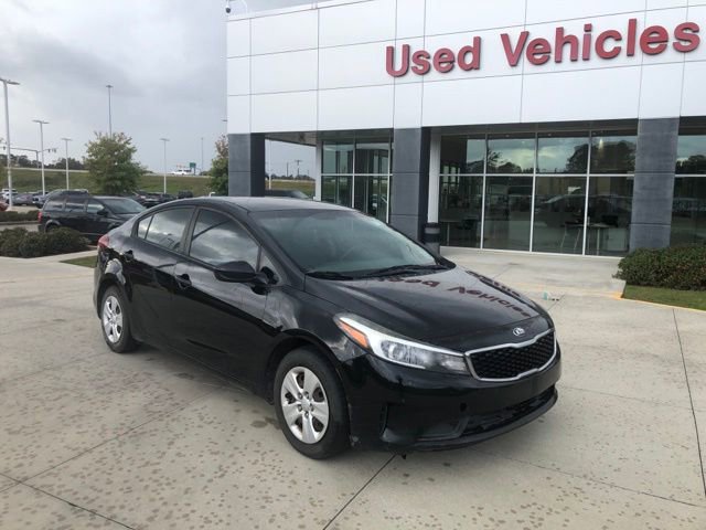Used 2017 Kia Forte LX image 7