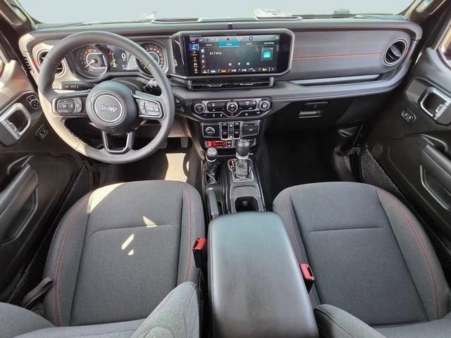 Used 2025 Jeep Wrangler Unlimited Rubicon AWD/4WD image 7