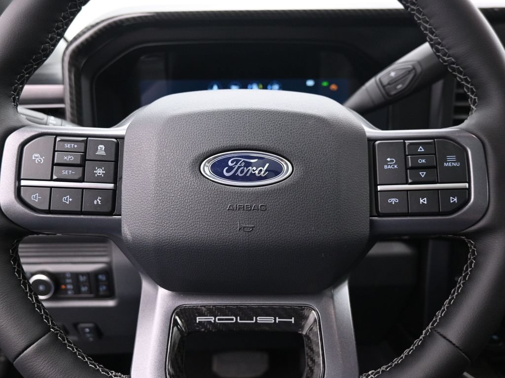 New 2026 Ford F250 Lariat w/ Black Appearance Package AWD/4WD image 12