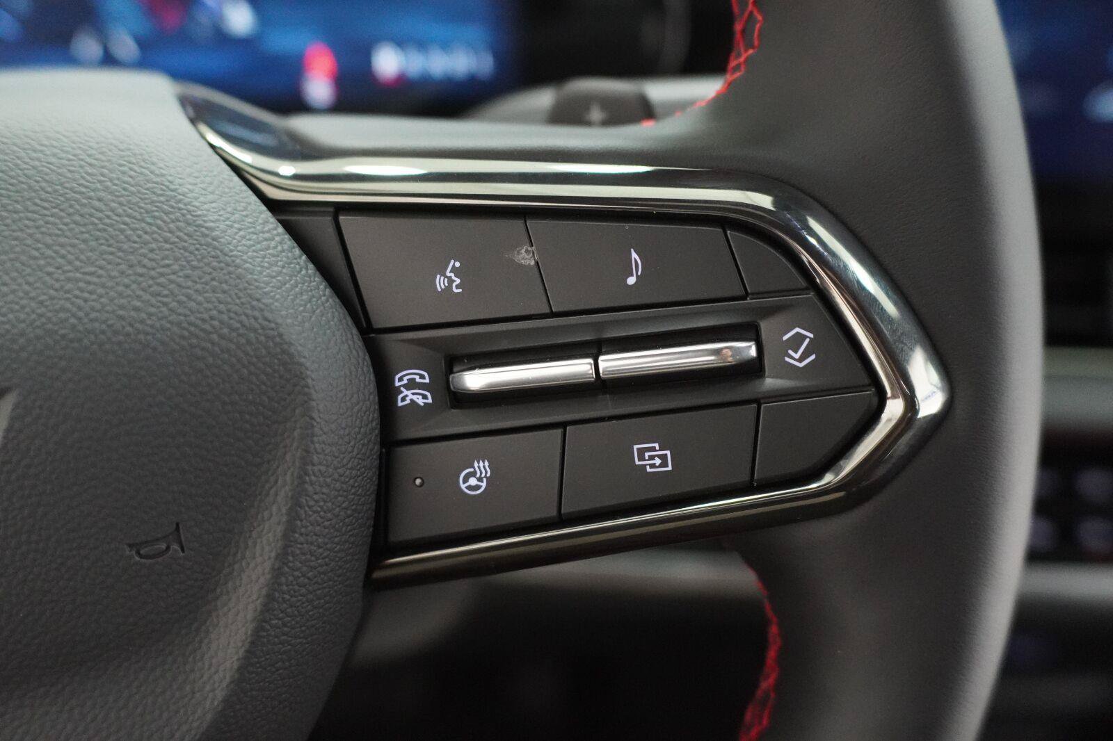 New 2027 Chevrolet Equinox RS FWD image 11