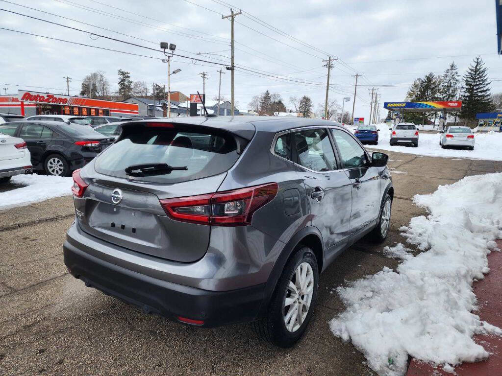 Used 2021 Nissan Rogue Sport S FWD image 4