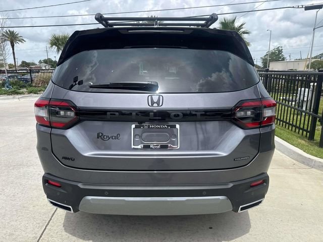New 2026 Honda Pilot Touring image 5
