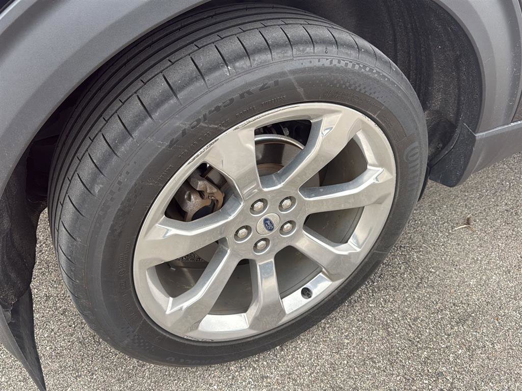 Used 2020 Ford Explorer Platinum w/ Premium Technology Package AWD/4WD image 18