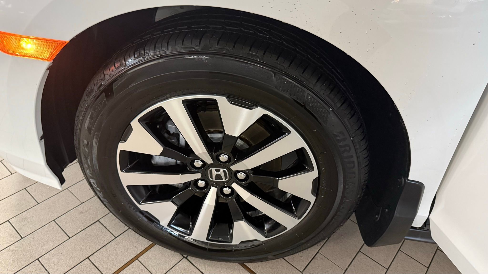 Used 2025 Honda Odyssey EX-L image 13