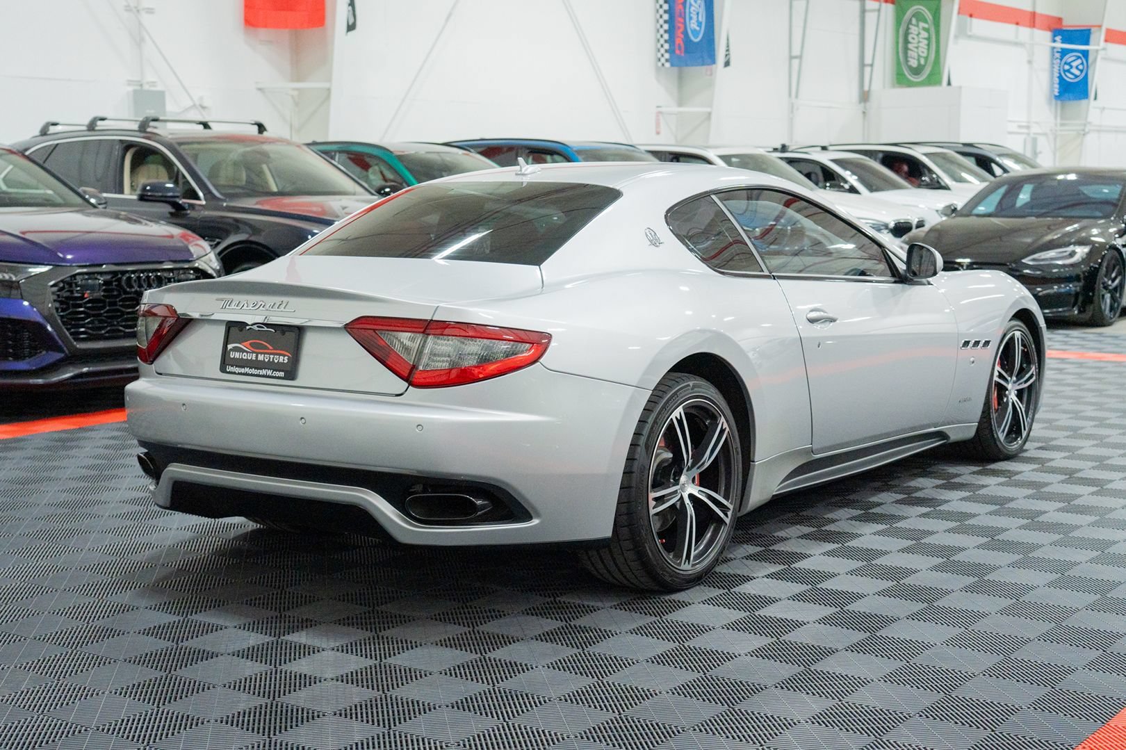 Used 2017 Maserati GranTurismo Sport RWD image 6