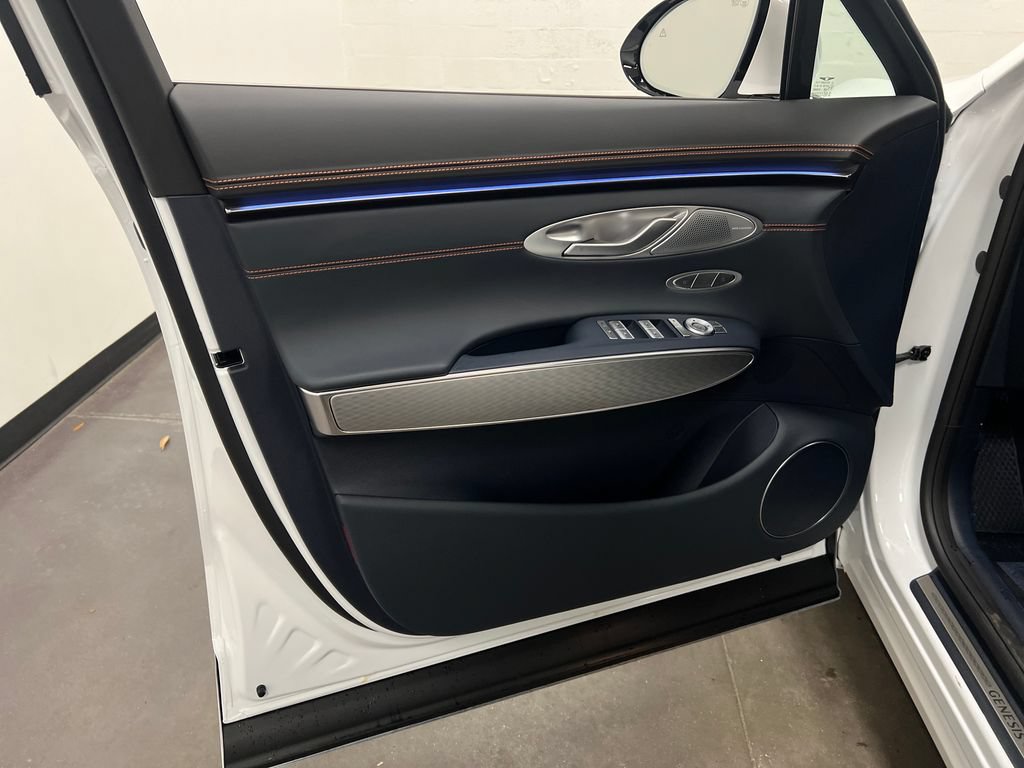 New 2026 Genesis GV70 2.5T Sport Prestige AWD/4WD image 10