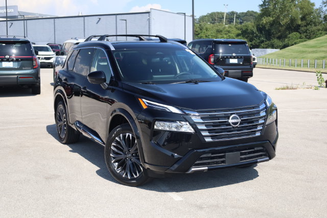 Certified 2025 Nissan Rogue Platinum w/ Platinum Premium Package AWD/4WD image 2
