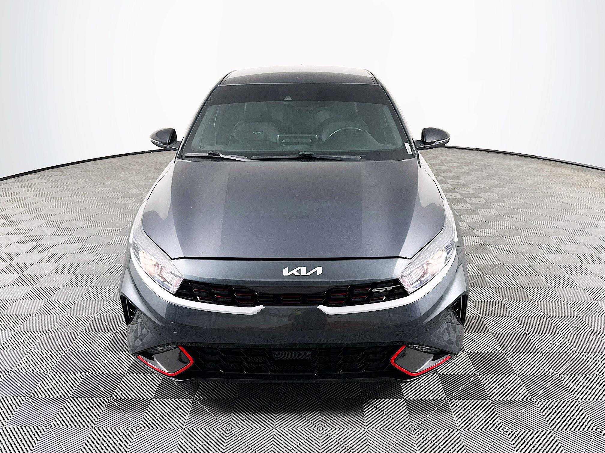 Used 2022 Kia Forte GT-Line FWD image 2