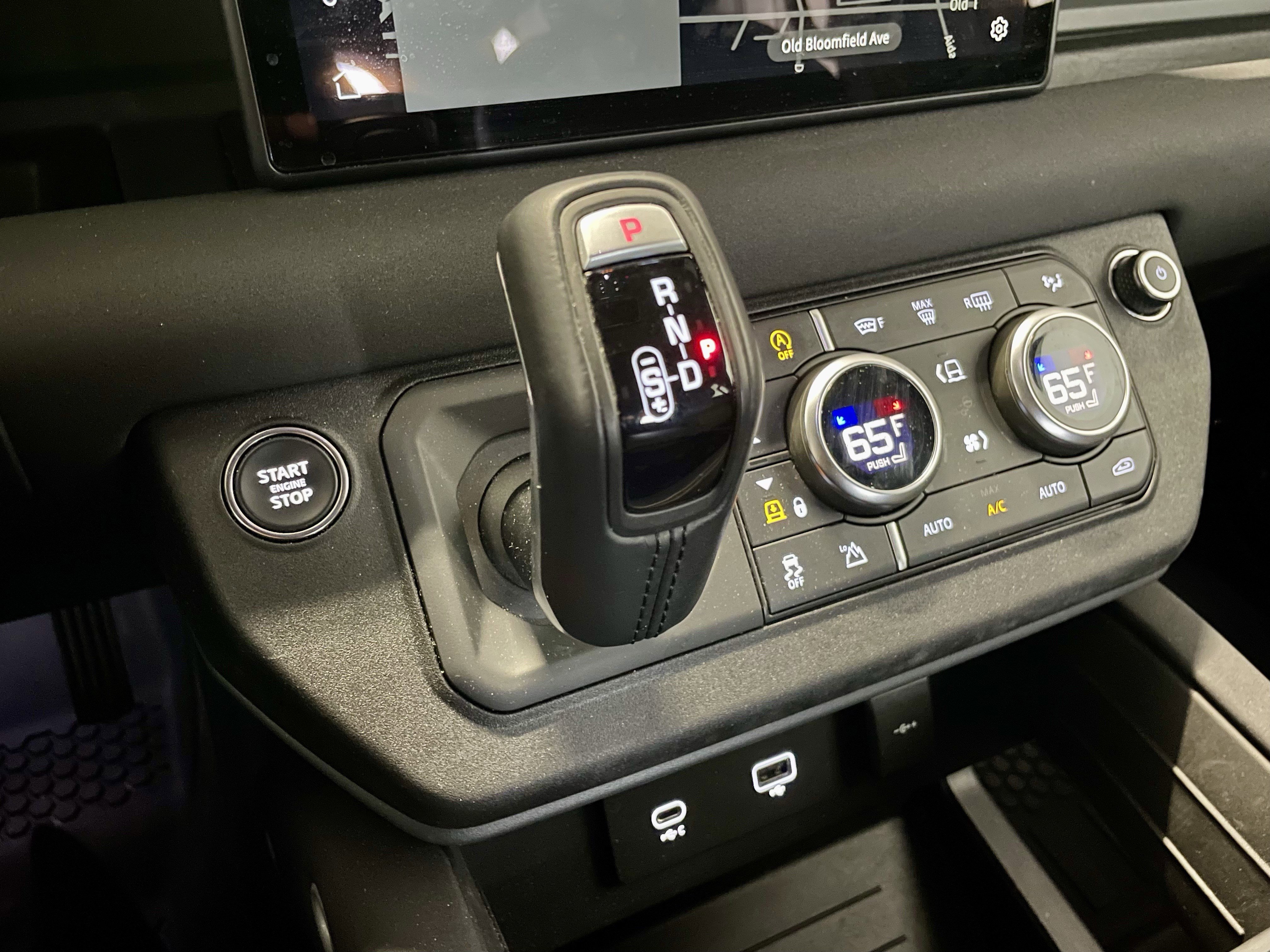 Certified 2023 Land Rover Defender 110 X-Dynamic SE image 20