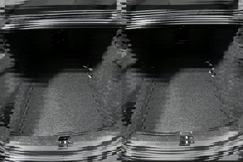 Used 2021 Volvo S60 T6 Momentum w/ Premium Package image 13