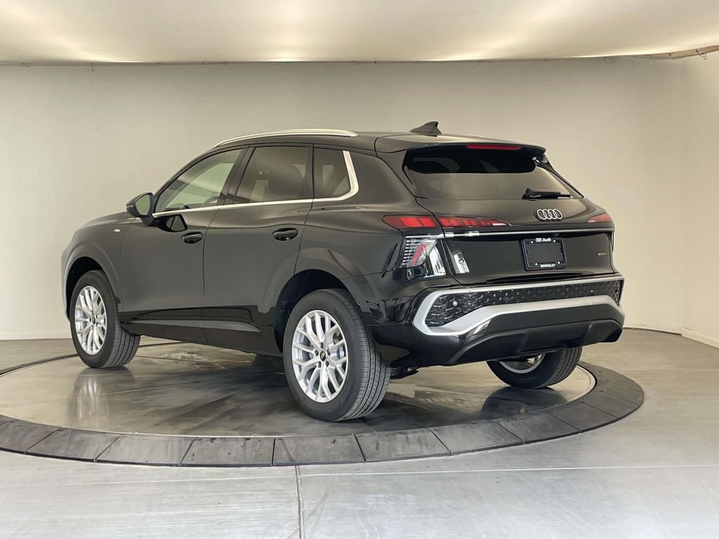 New 2026 Audi Q3 quattro 2.0T AWD/4WD image 3