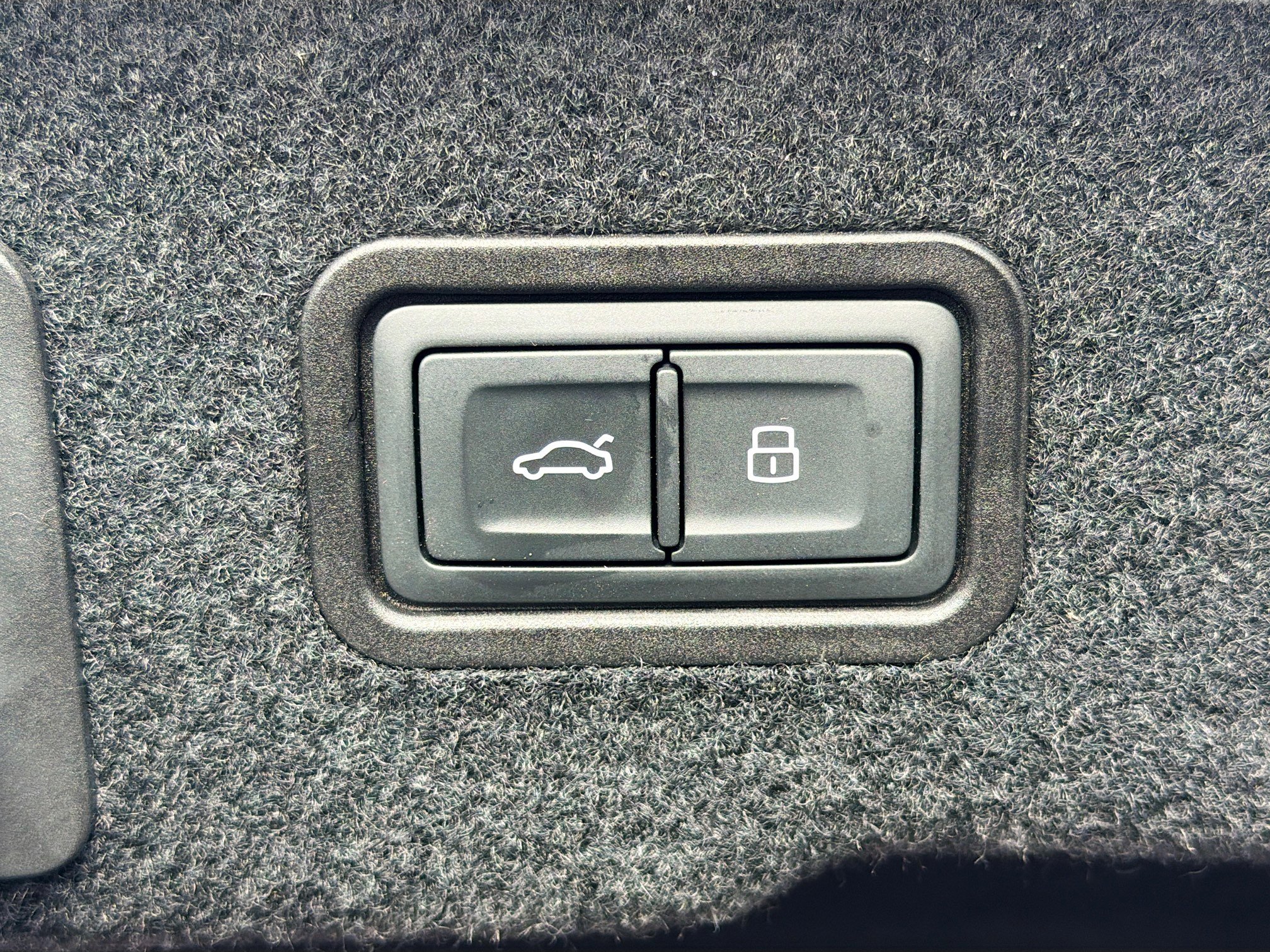 Used 2021 Audi A8 L 3.0T image 13