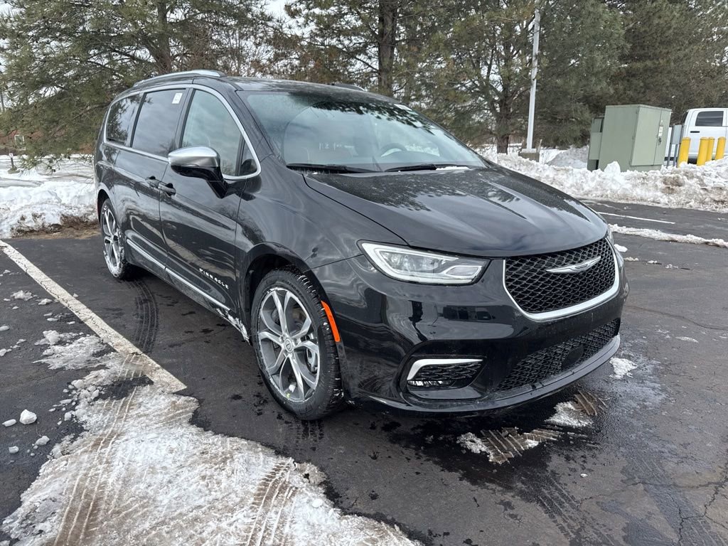 New 2026 Chrysler Pacifica Pinnacle image 13