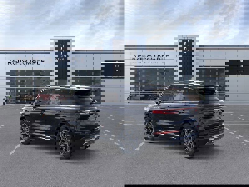 New 2026 Lincoln Corsair Premiere image 4