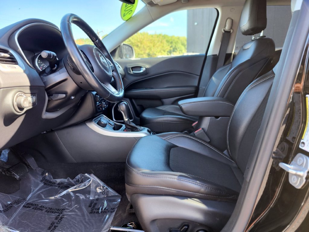 Used 2021 Jeep Compass Latitude w/ Convenience Group AWD/4WD image 18