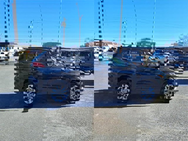 Used 2024 Toyota Corolla Cross LE image 22