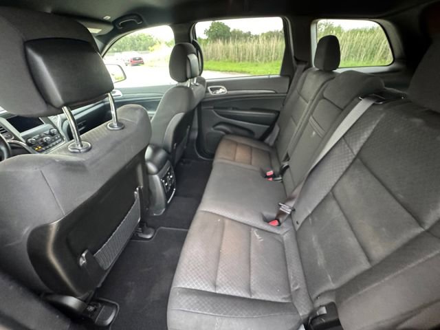 Used 2021 Jeep Grand Cherokee Laredo RWD image 28