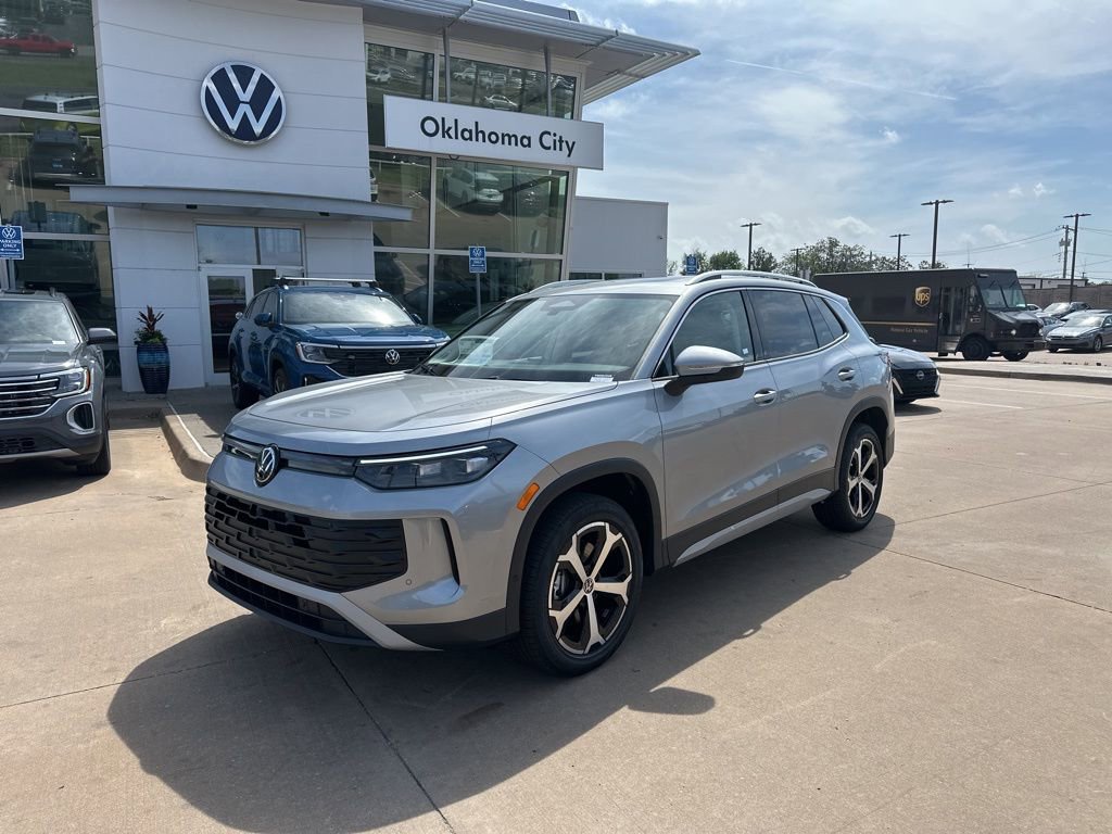 New 2026 Volkswagen Tiguan SE AWD/4WD image 1