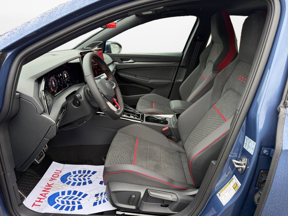 New 2026 Volkswagen Golf SE image 9