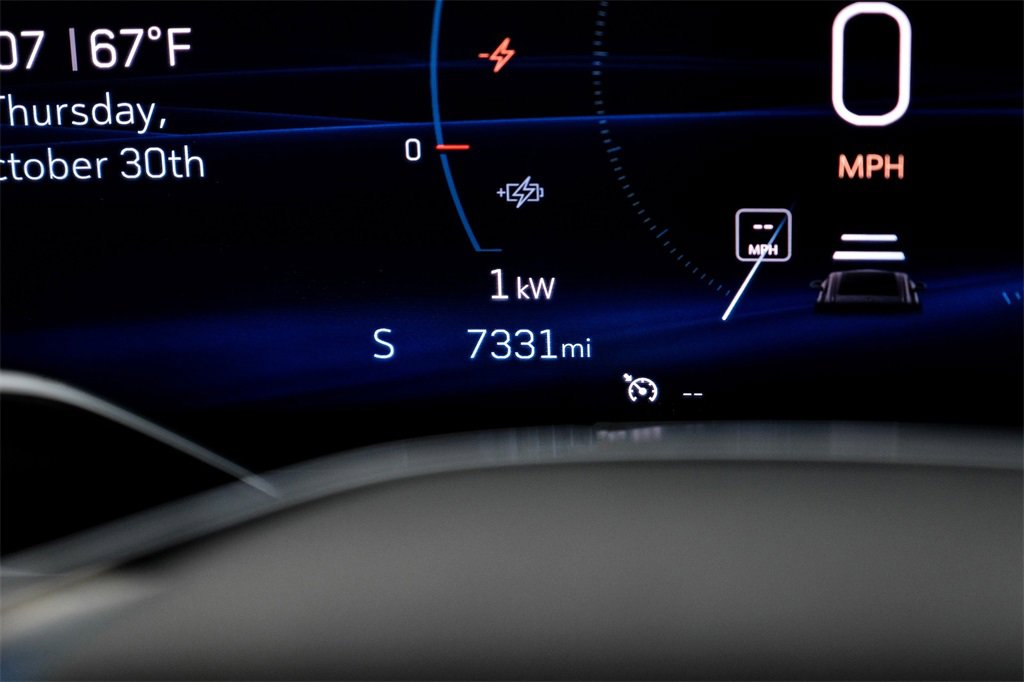 Used 2024 Cadillac Lyriq Luxury image 19