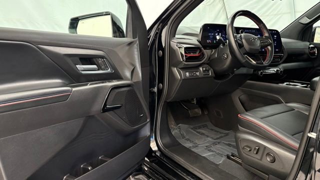 Used 2025 Chevrolet Silverado EV RST image 35
