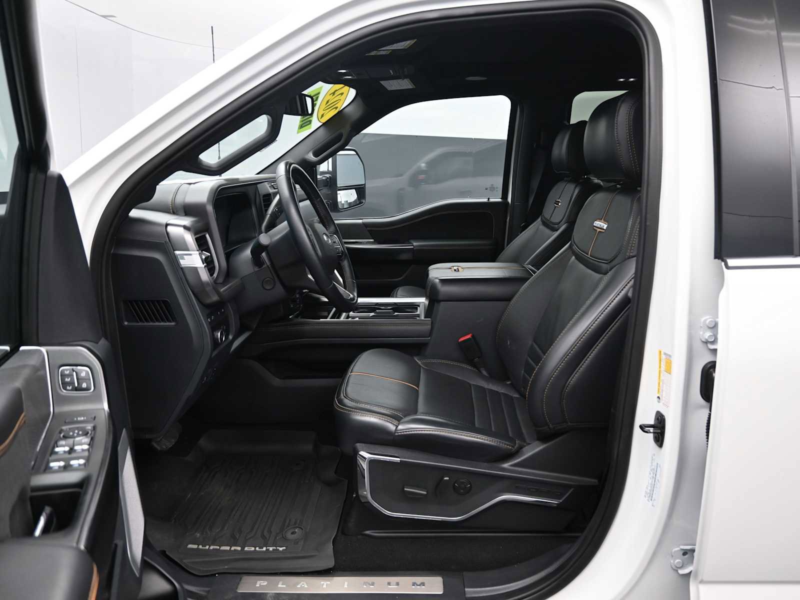 Used 2024 Ford F250 4x4 Crew Cab Super Duty image 14