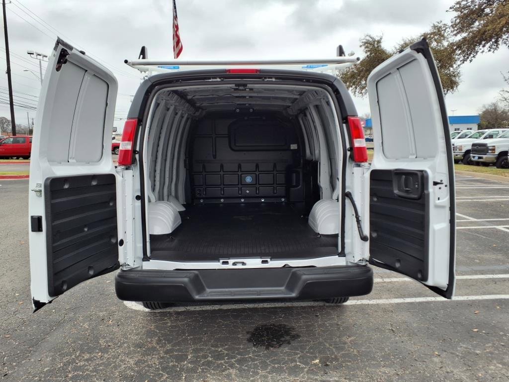 New 2025 Chevrolet Express 2500 Work Van w/ Driver Convenience Package image 9