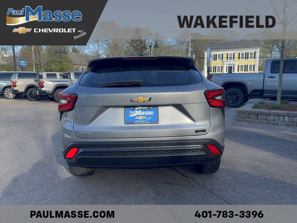 Used 2024 Chevrolet Trax LS w/ LS Convenience Package FWD image 6