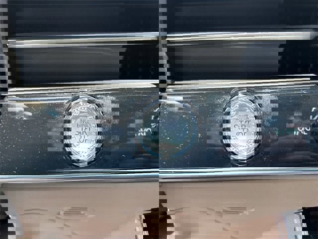 Used 2026 Genesis GV70 2.5T Select image 32