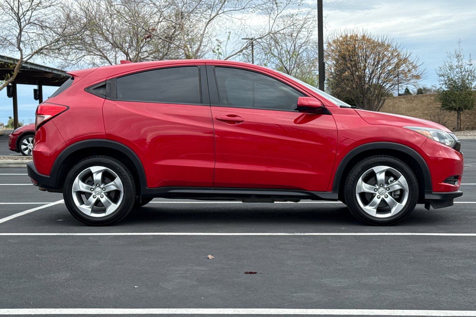 Used 2018 Honda HR-V LX image 3