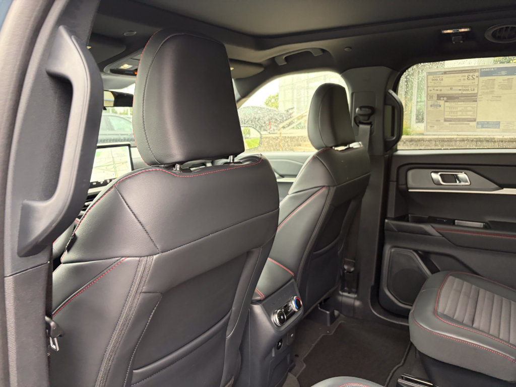 New 2027 Ford Explorer ST-Line AWD/4WD image 14