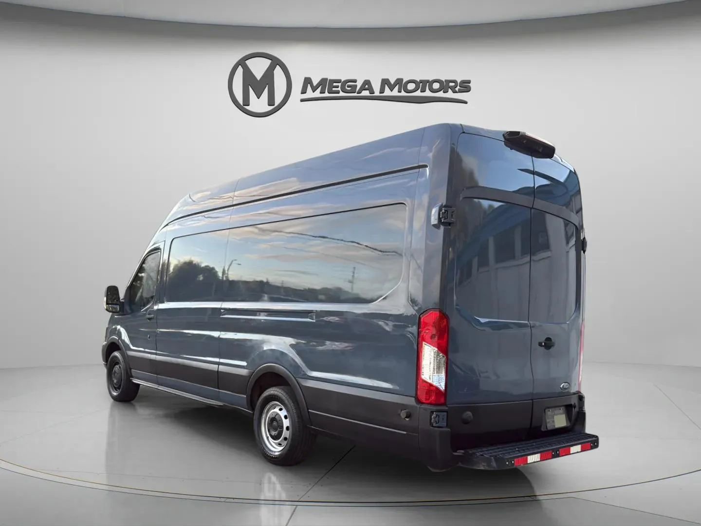 Used 2019 Ford Transit 250 148 High Roof Extended image 3