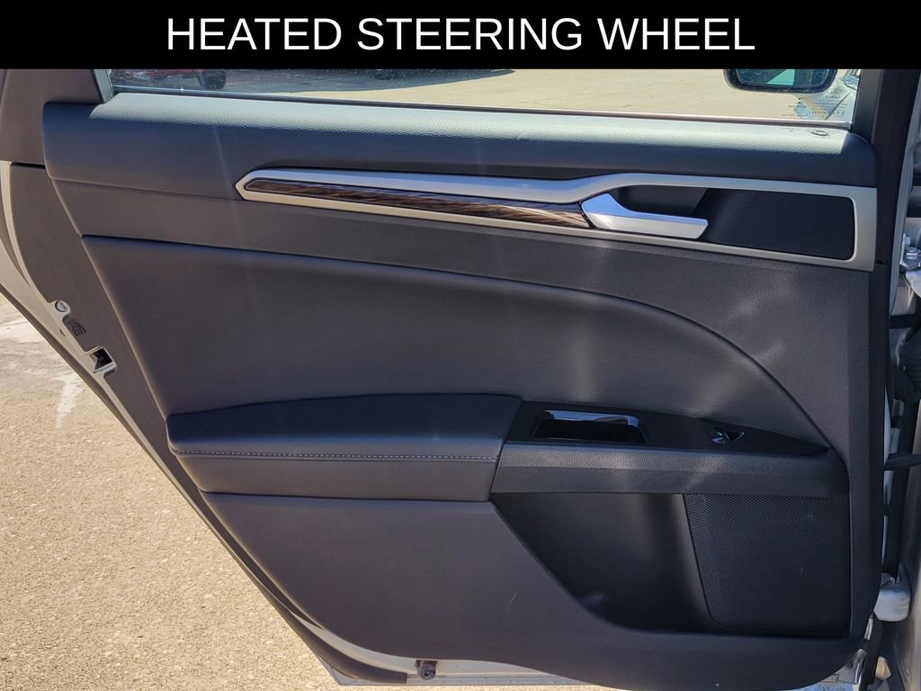 Used 2016 Ford Fusion SE w/ Equipment Group 202A image 13