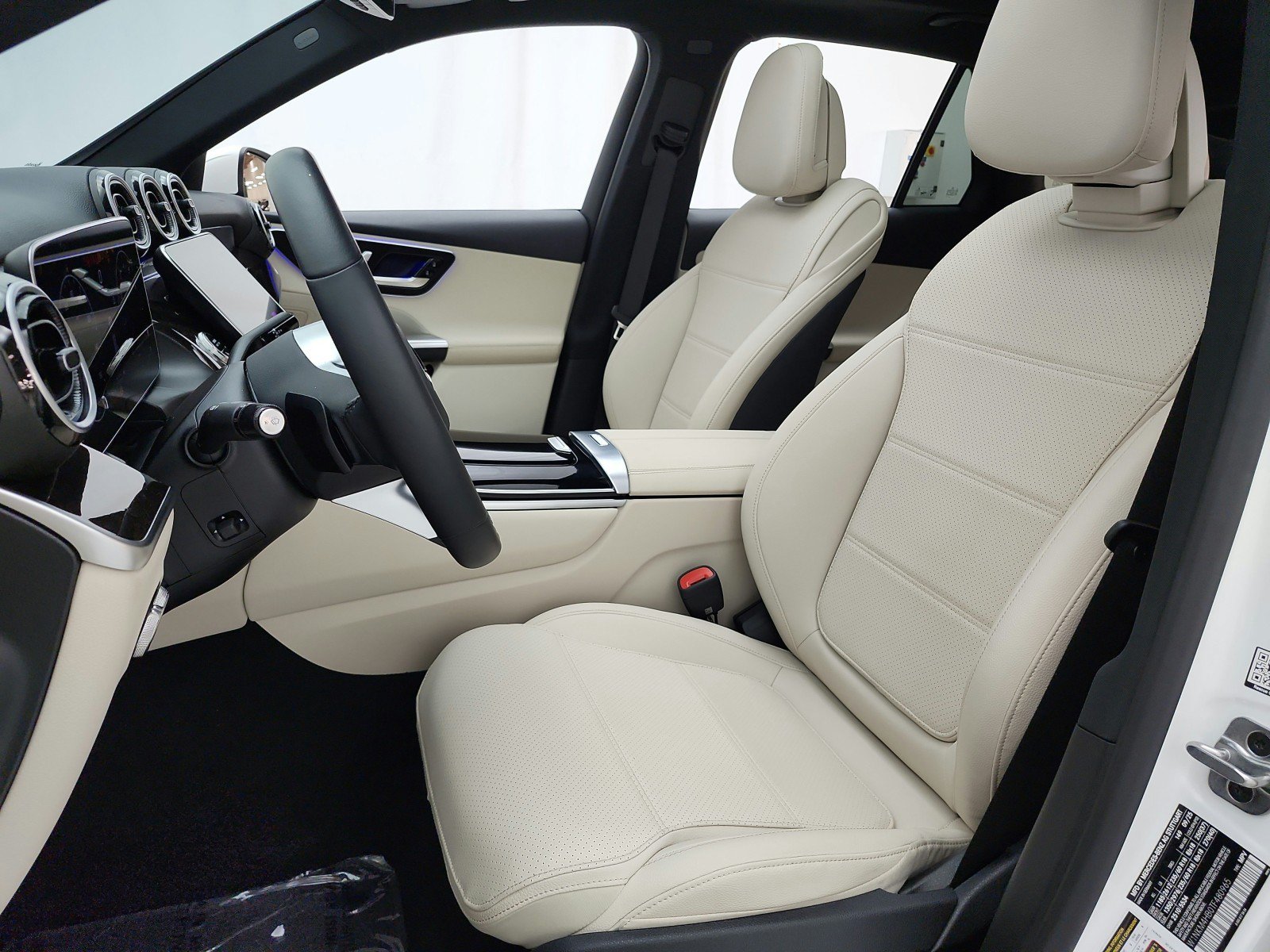 Certified 2026 Mercedes-Benz GLC 300 4MATIC image 13