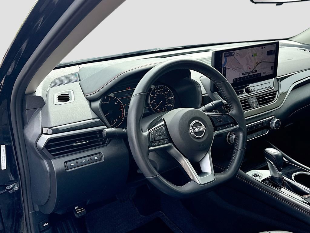 Used 2023 Nissan Altima 2.5 SR w/ SR Premium Package image 28