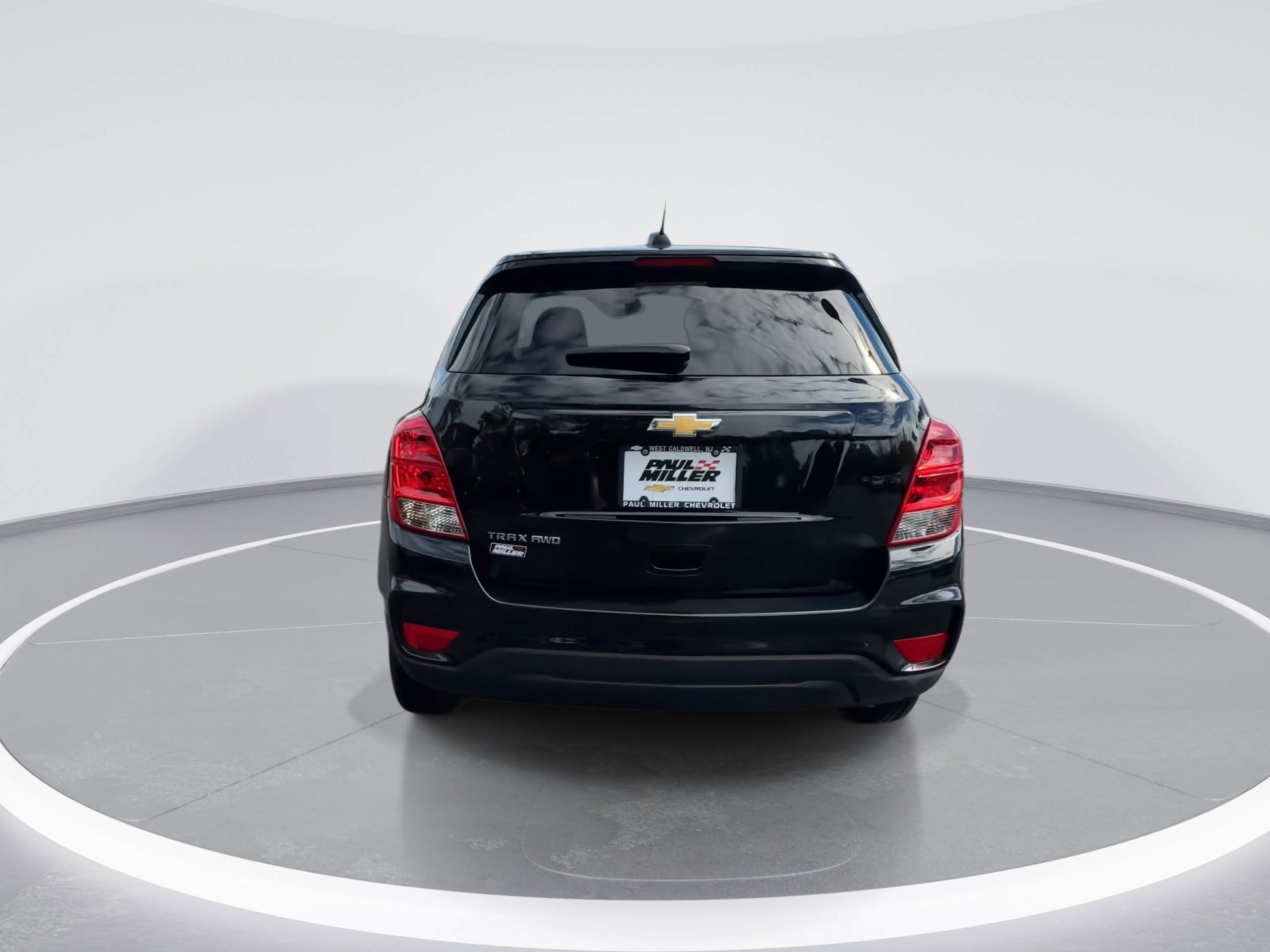 Used 2022 Chevrolet Trax LS w/ Tint and Cruise Package image 7