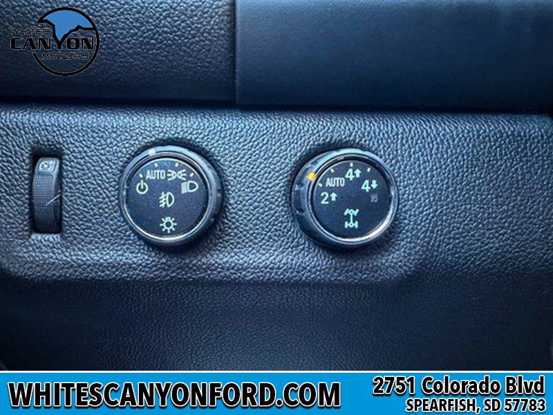 Used 2015 GMC Canyon SLE w/ All-Terrain Package AWD/4WD image 16