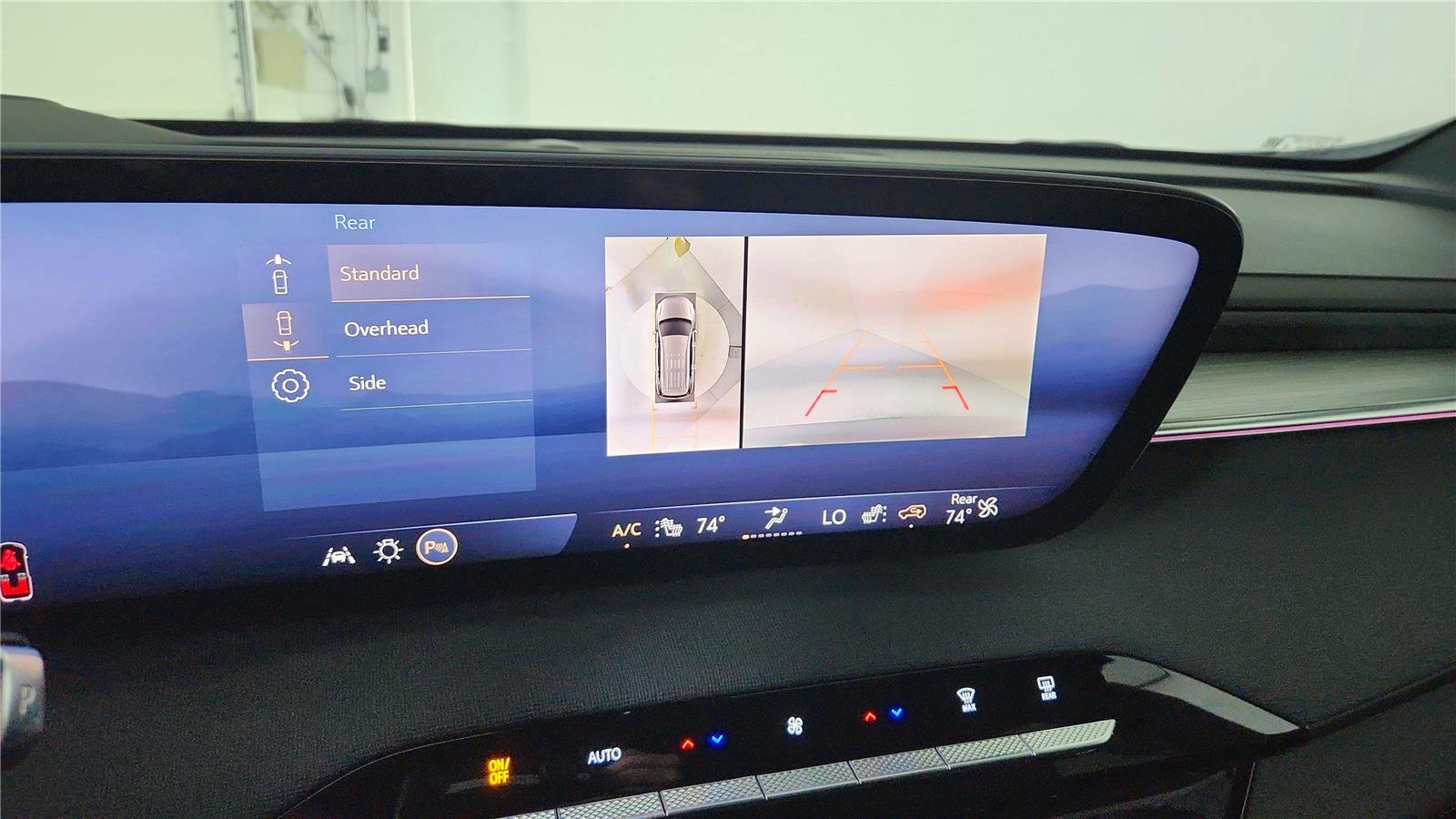 Used 2025 Buick Enclave Preferred AWD/4WD image 29