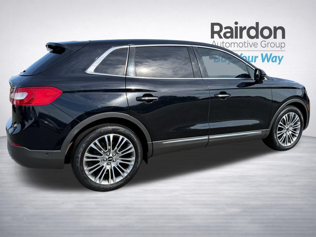 Used 2016 Lincoln MKX Reserve w/ Technology Package AWD/4WD image 7