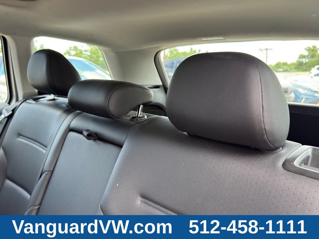 Used 2017 Volkswagen Golf SE FWD image 28