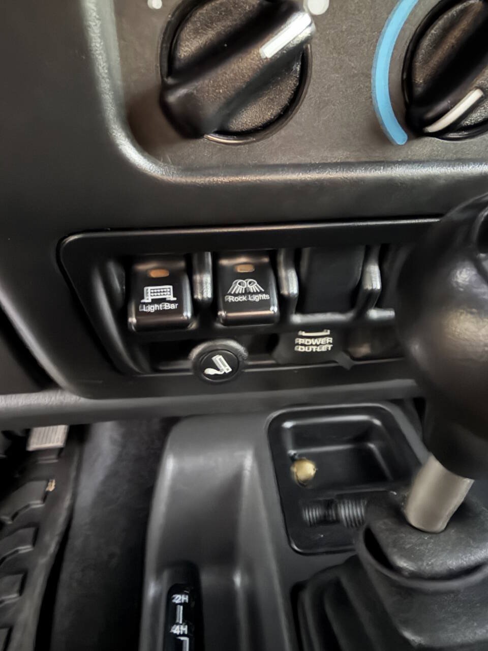 Used 2003 Jeep Wrangler X AWD/4WD image 34